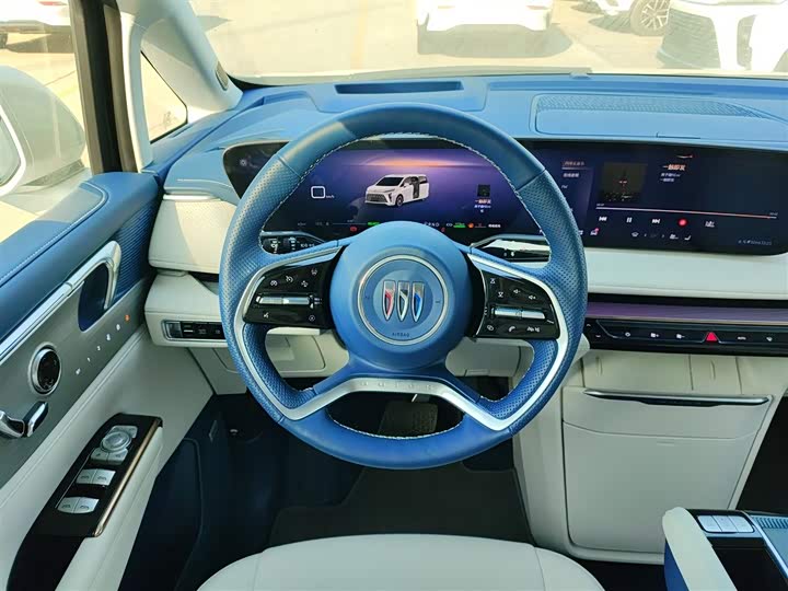 Фото 11 - Buick GL8 Hybrid