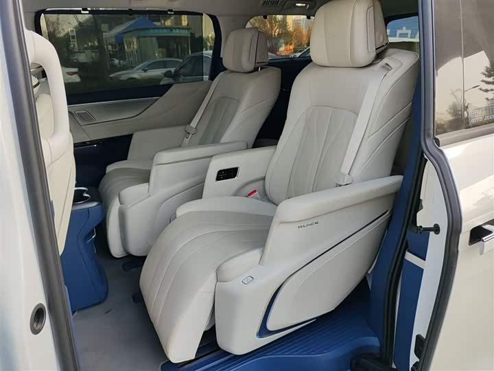 Фото 17 - Buick GL8 Hybrid