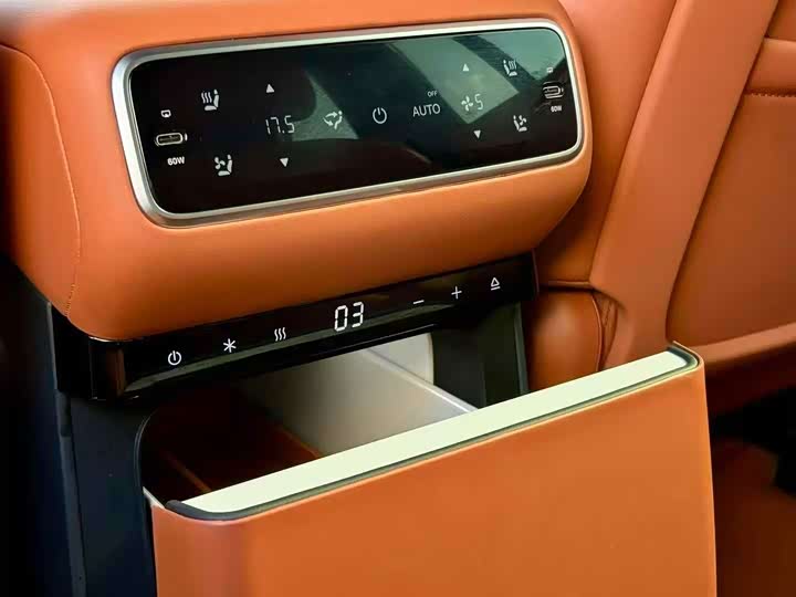 Фото 10 - LiXiang L8