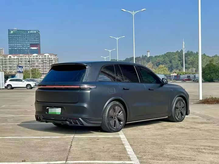 Фото 13 - LiXiang L8