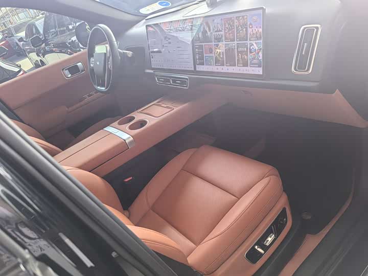 Фото 8 - LiXiang L8