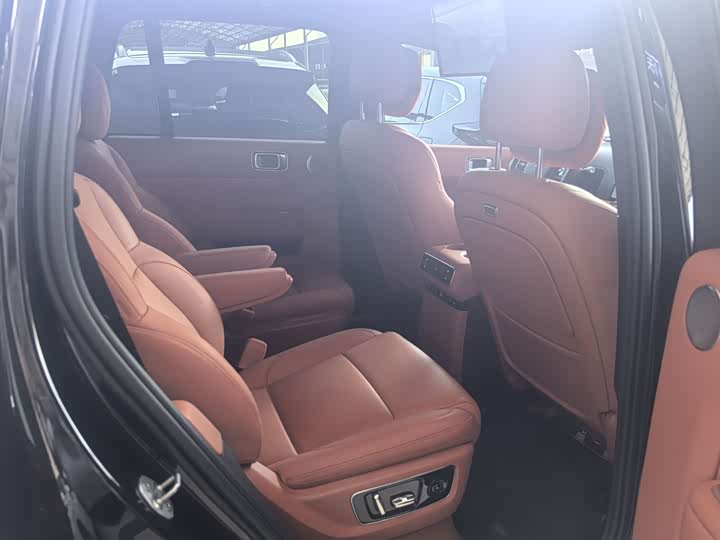 Фото 9 - LiXiang L8