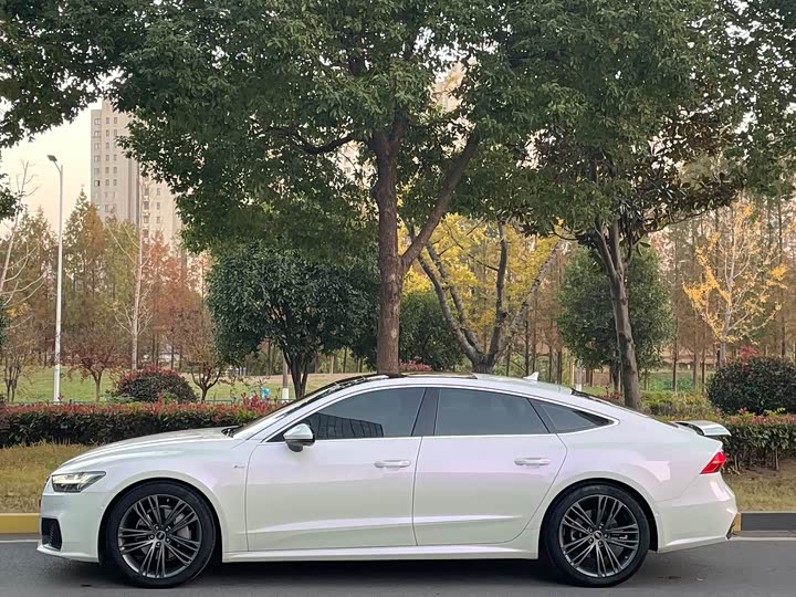 Фото 3 - Audi A7