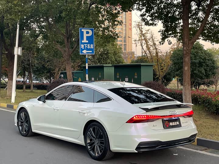 Фото 4 - Audi A7