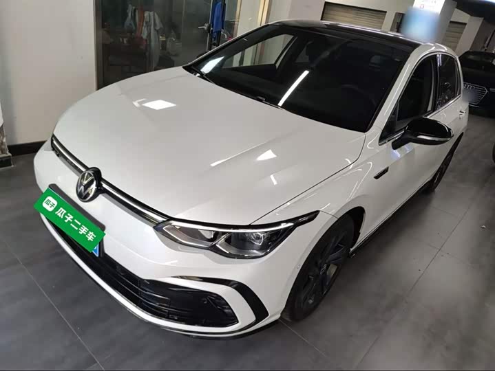 Фото 2 - Volkswagen Golf