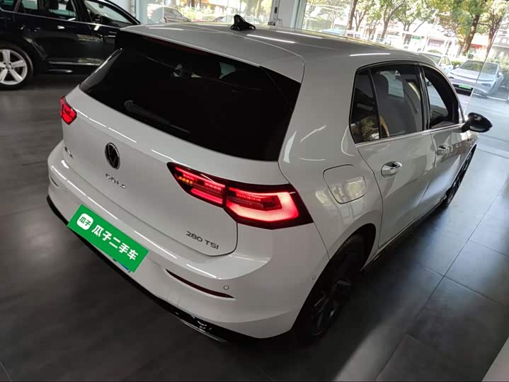 Фото 7 - Volkswagen Golf