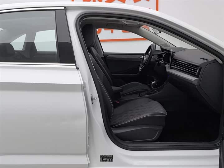 Фото 23 - Volkswagen Sagitar L