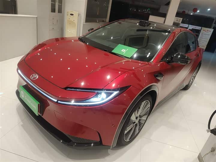 Фото 2 - Toyota bZ5