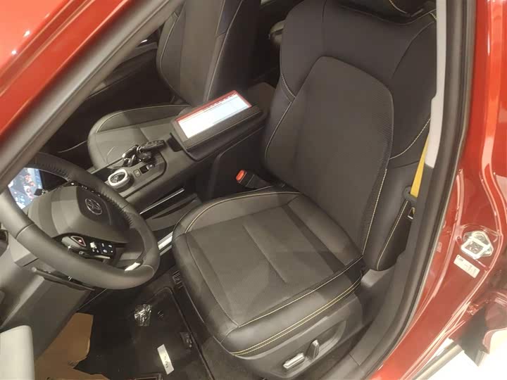 Фото 7 - Toyota bZ5