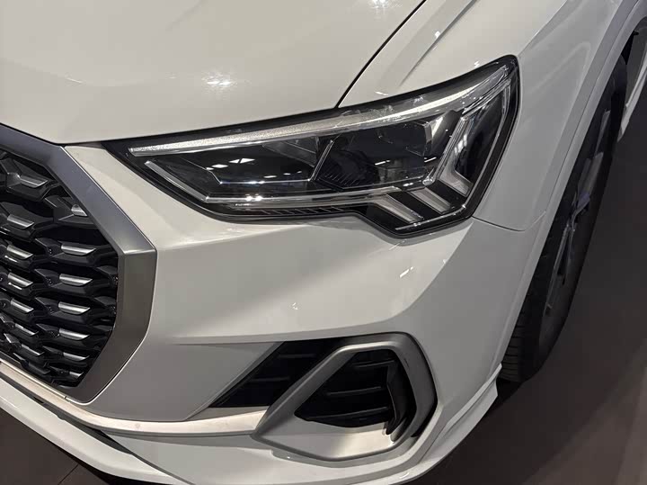 Фото 4 - Audi Q3 Sportback