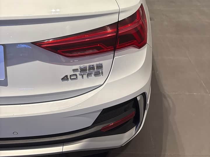 Фото 5 - Audi Q3 Sportback