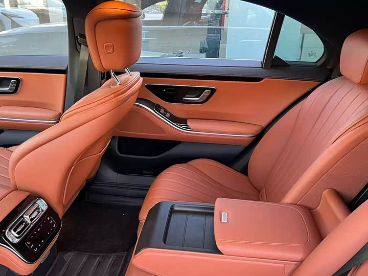 Фото 6 - Mercedes-Benz S-Class