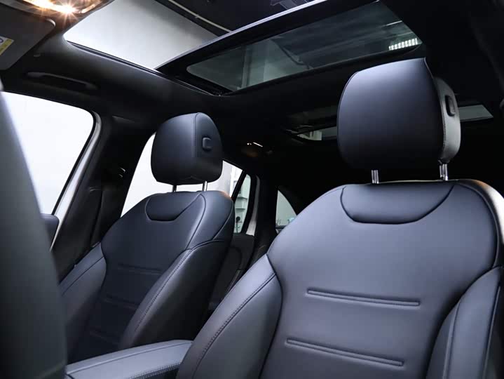 Фото 15 - Mercedes-Benz GLA-Class