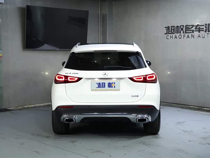 Фото 4 - Mercedes-Benz GLA-Class