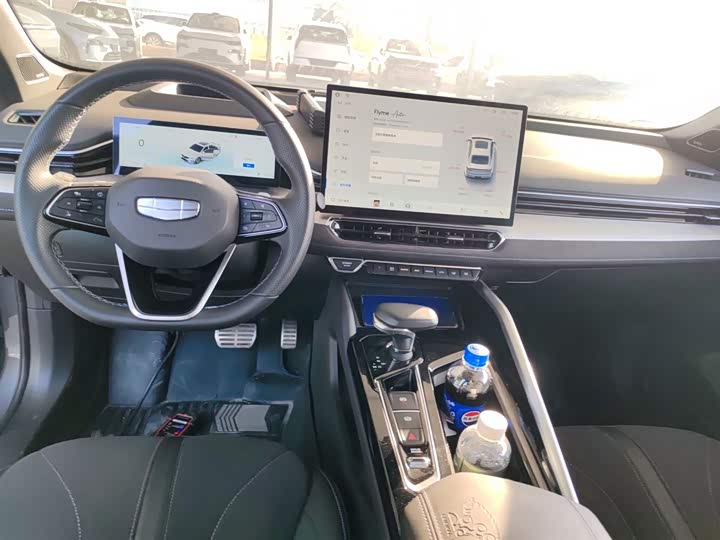 Фото 10 - Geely Preface