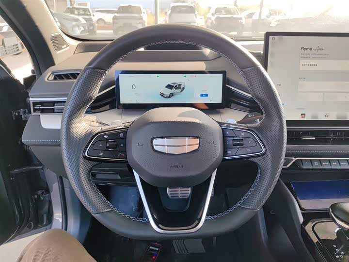 Фото 11 - Geely Preface