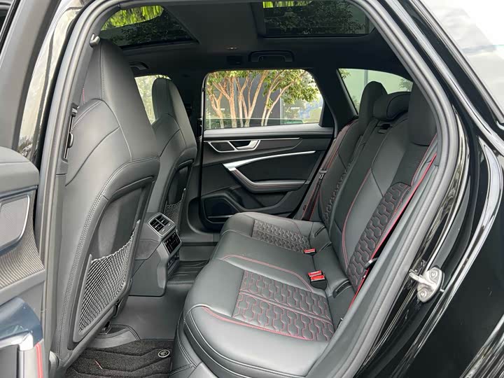 Фото 3 - Audi RS 6