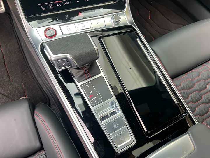 Фото 6 - Audi RS 6