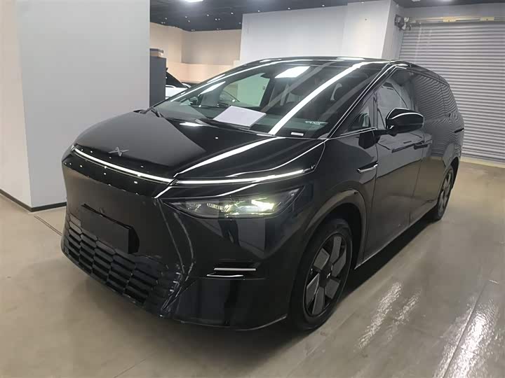 Фото 2 - XPeng X9