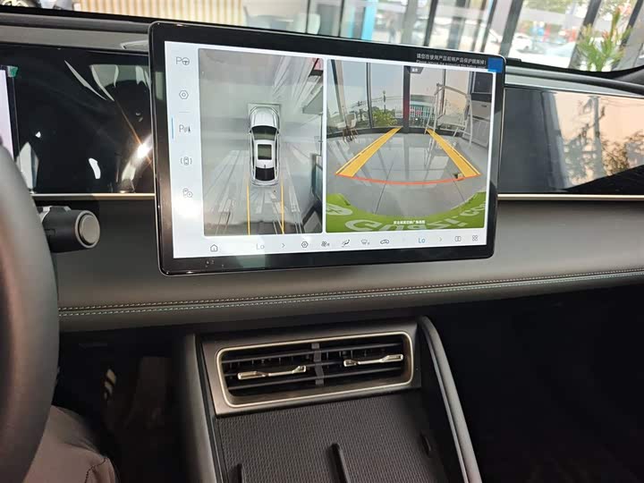 Фото 13 - BYD Qin L