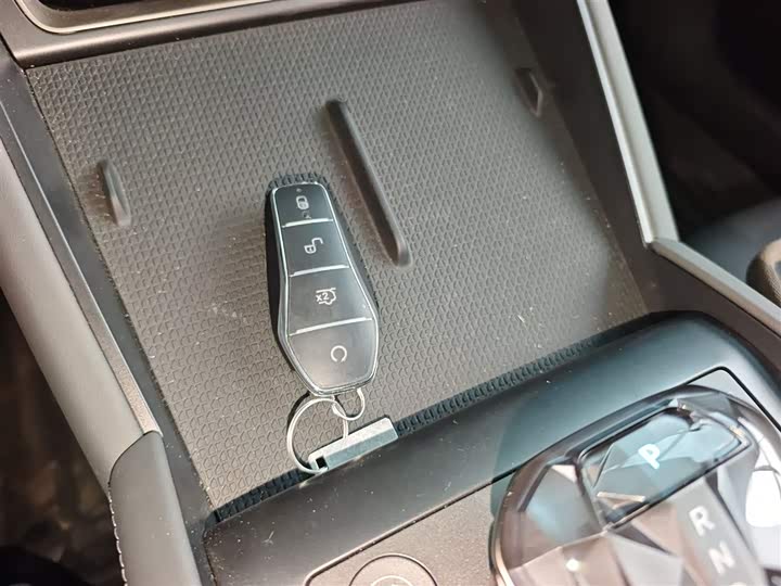 Фото 9 - BYD Qin L