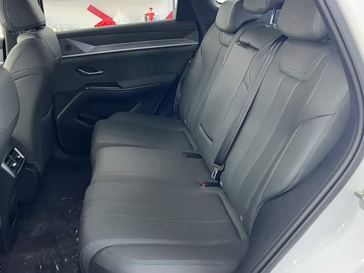 Фото 11 - BYD Song Pro Hybrid