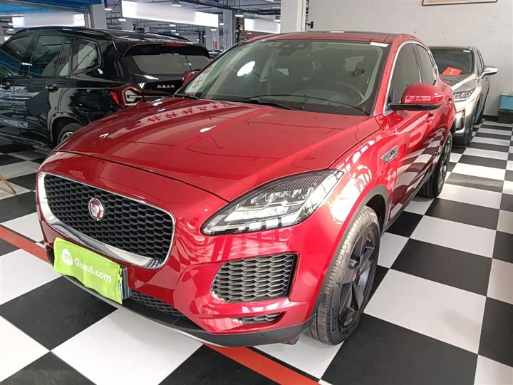 Фото 2 - Jaguar E-Pace