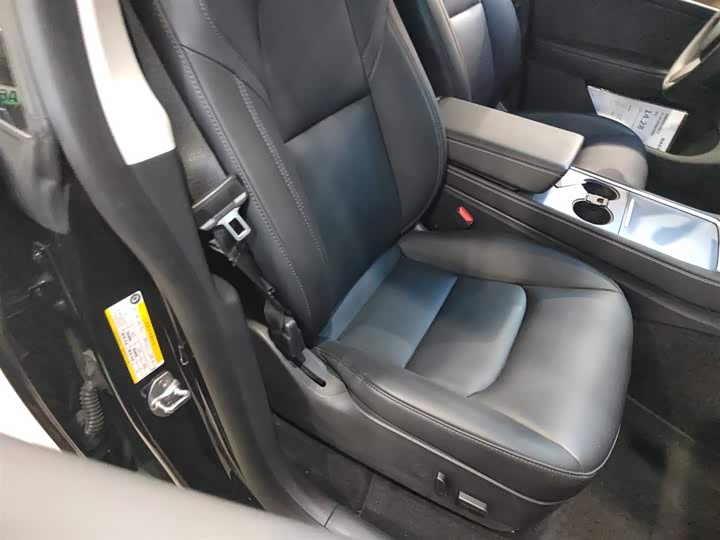 Фото 25 - Tesla Model Y