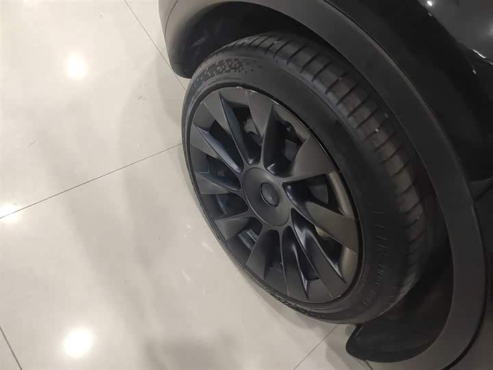 Фото 26 - Tesla Model Y