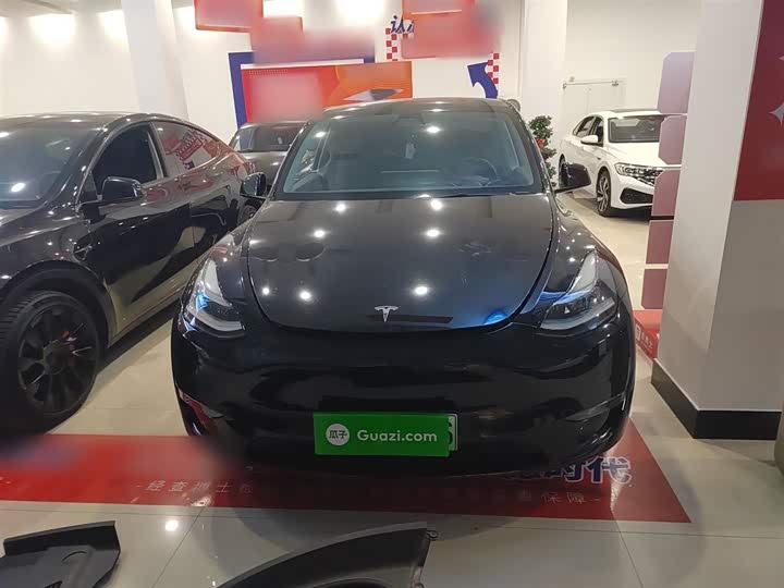 Фото 3 - Tesla Model Y