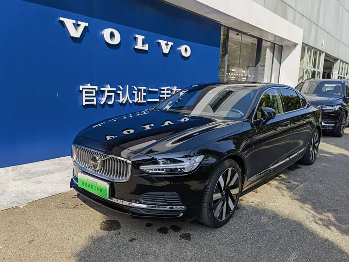 Фото 1 - Volvo S90 Hybrid