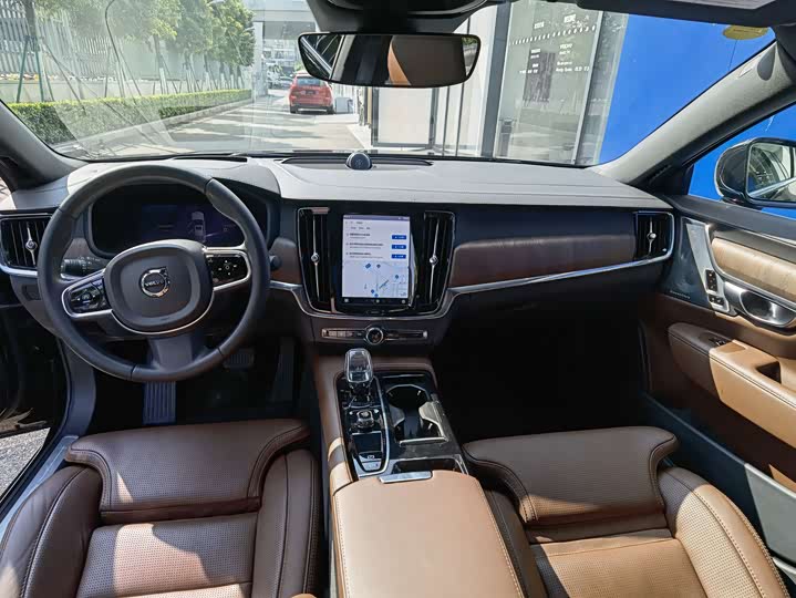 Фото 11 - Volvo S90 Hybrid