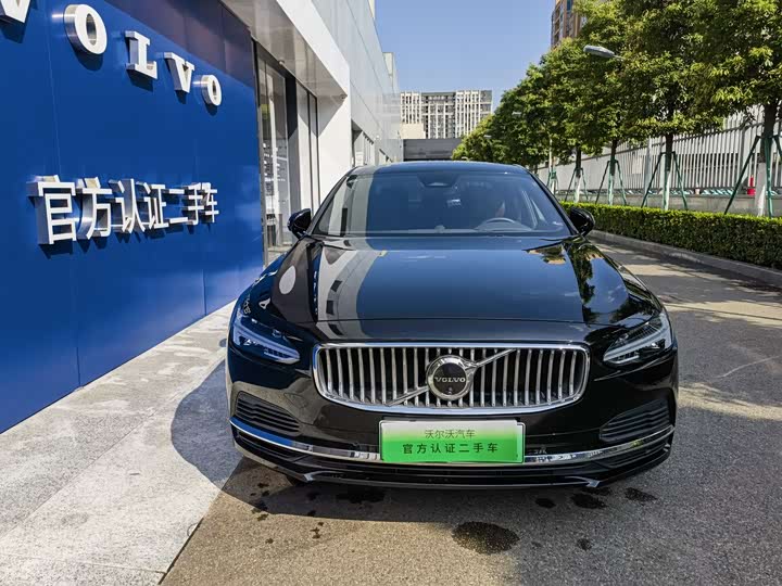 Фото 2 - Volvo S90 Hybrid