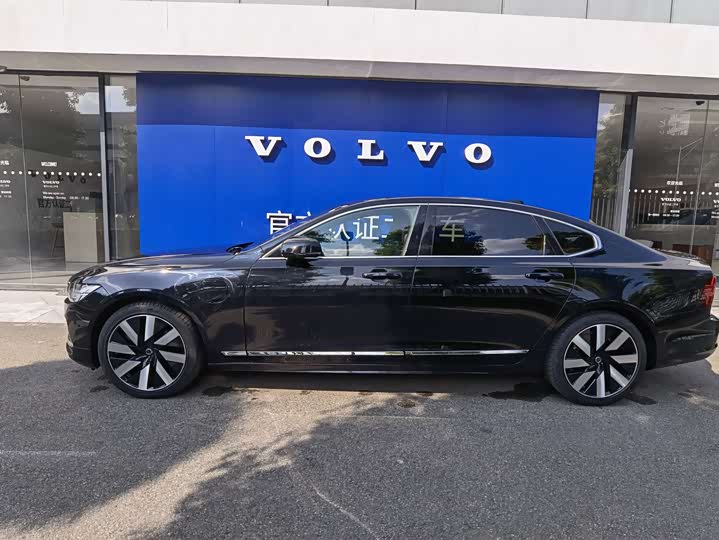 Фото 3 - Volvo S90 Hybrid