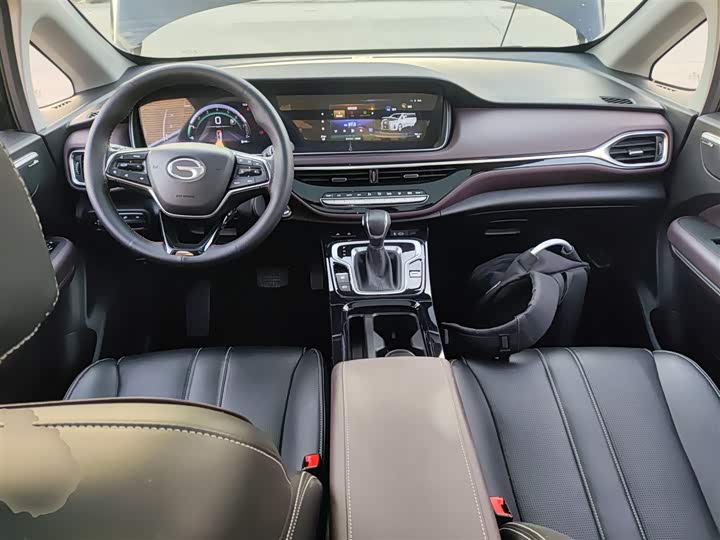 Фото 10 - GAC Trumpchi M6