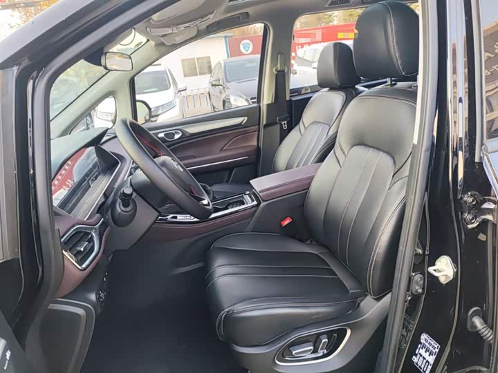 Фото 15 - GAC Trumpchi M6