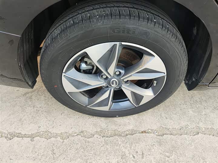 Фото 26 - GAC Trumpchi M6