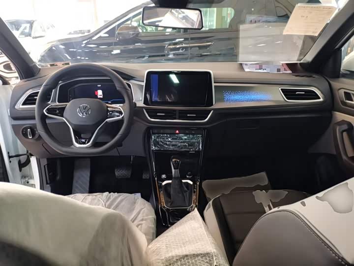 Фото 10 - Volkswagen T-Roc