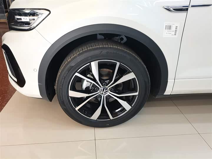 Фото 23 - Volkswagen T-Roc