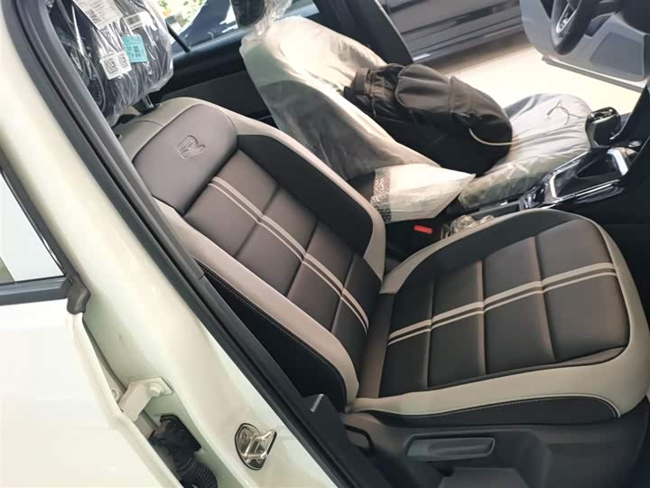 Фото 25 - Volkswagen T-Roc