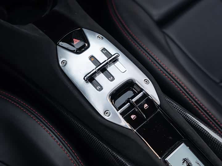 Фото 15 - Ferrari SF90