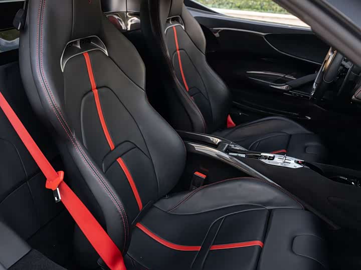 Фото 19 - Ferrari SF90