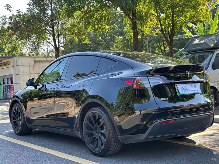 Фото 9 - Tesla Model Y
