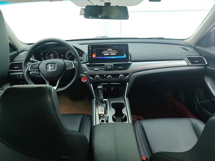 Фото 12 - Honda Accord