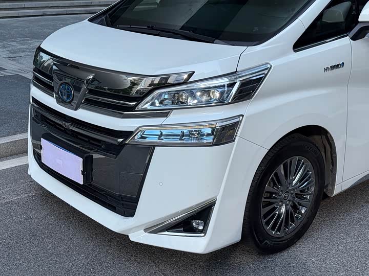 Фото 4 - Toyota Vellfire