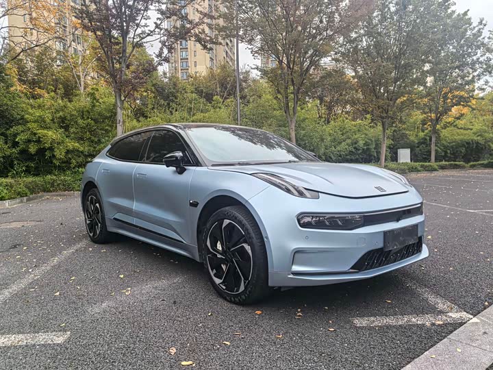 Фото 3 - Zeekr 001