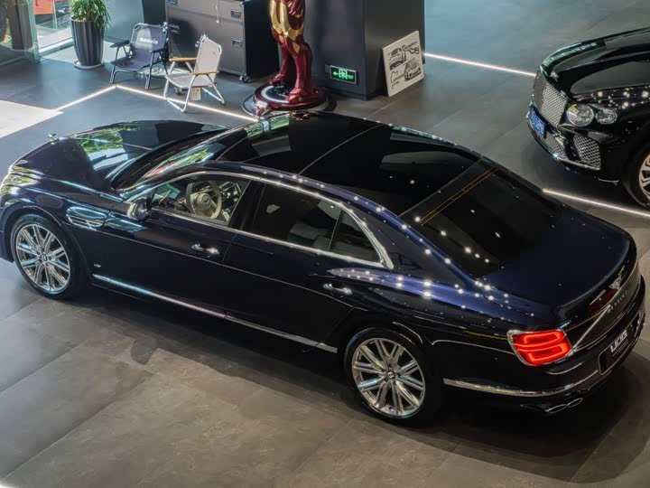 Фото 2 - Bentley Flying Spur