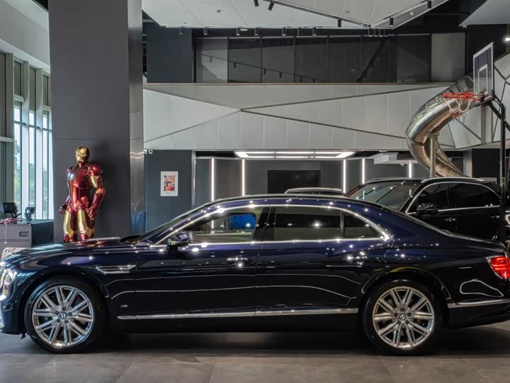 Фото 3 - Bentley Flying Spur