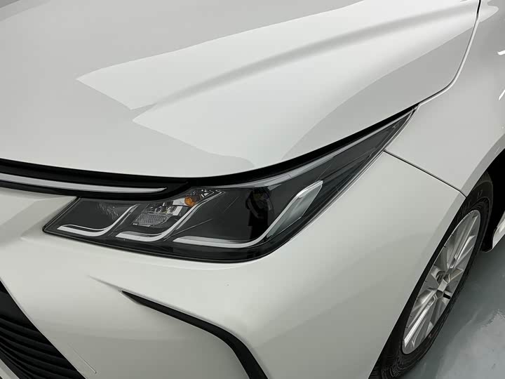 Фото 12 - Toyota Corolla