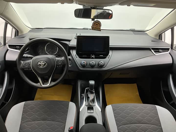 Фото 16 - Toyota Corolla